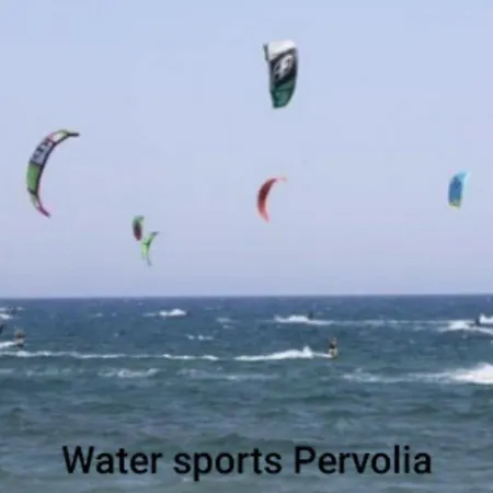 アパート The Pervoli - Pool - Close To *
