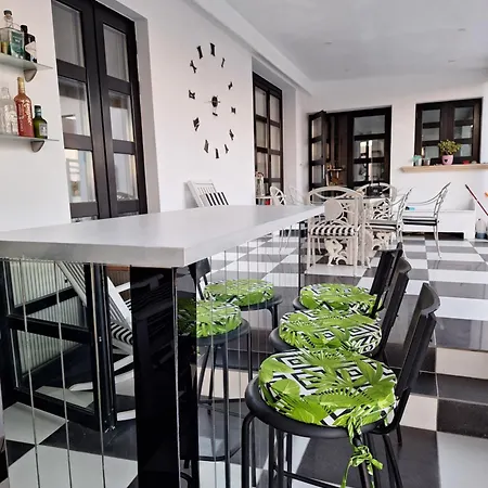 The Pervoli - Pool - Close To Appartamento Larnaca