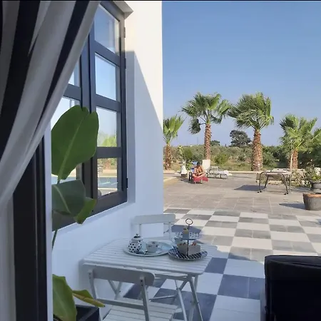 Apartment The Pervoli - Pool - Close To