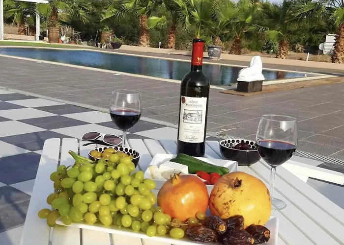 The Pervoli - Pool - Close To Apartmán Larnaca