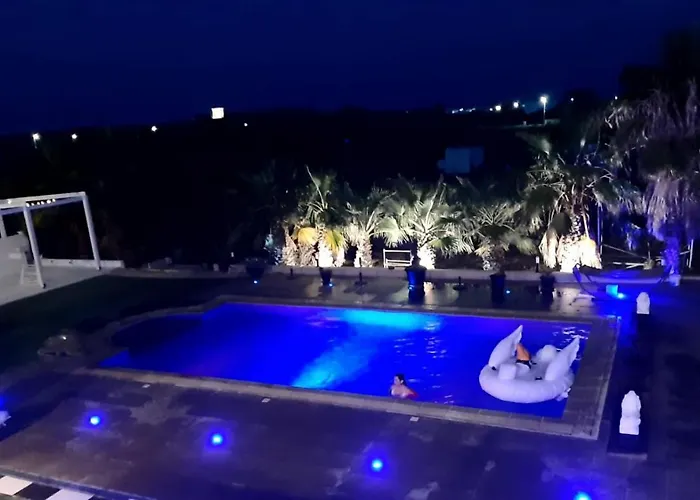 The Pervoli - Pool - Close To Apartmán *