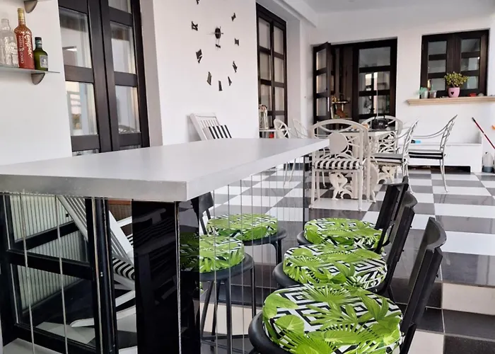 The Pervoli - Pool - Close To Apartmán Larnaca